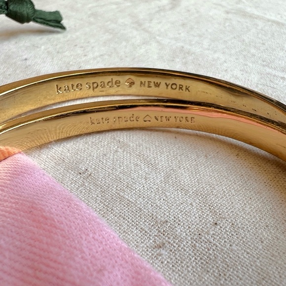 Kate Spade Set of 3 Bangles Bracelets Gold Tone with Dust Bag - Picture 15 of 16